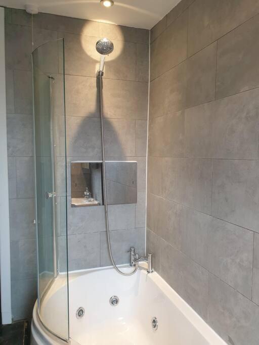 City Townhouse Close To Cafes And Restaurants Норвич Экстерьер фото